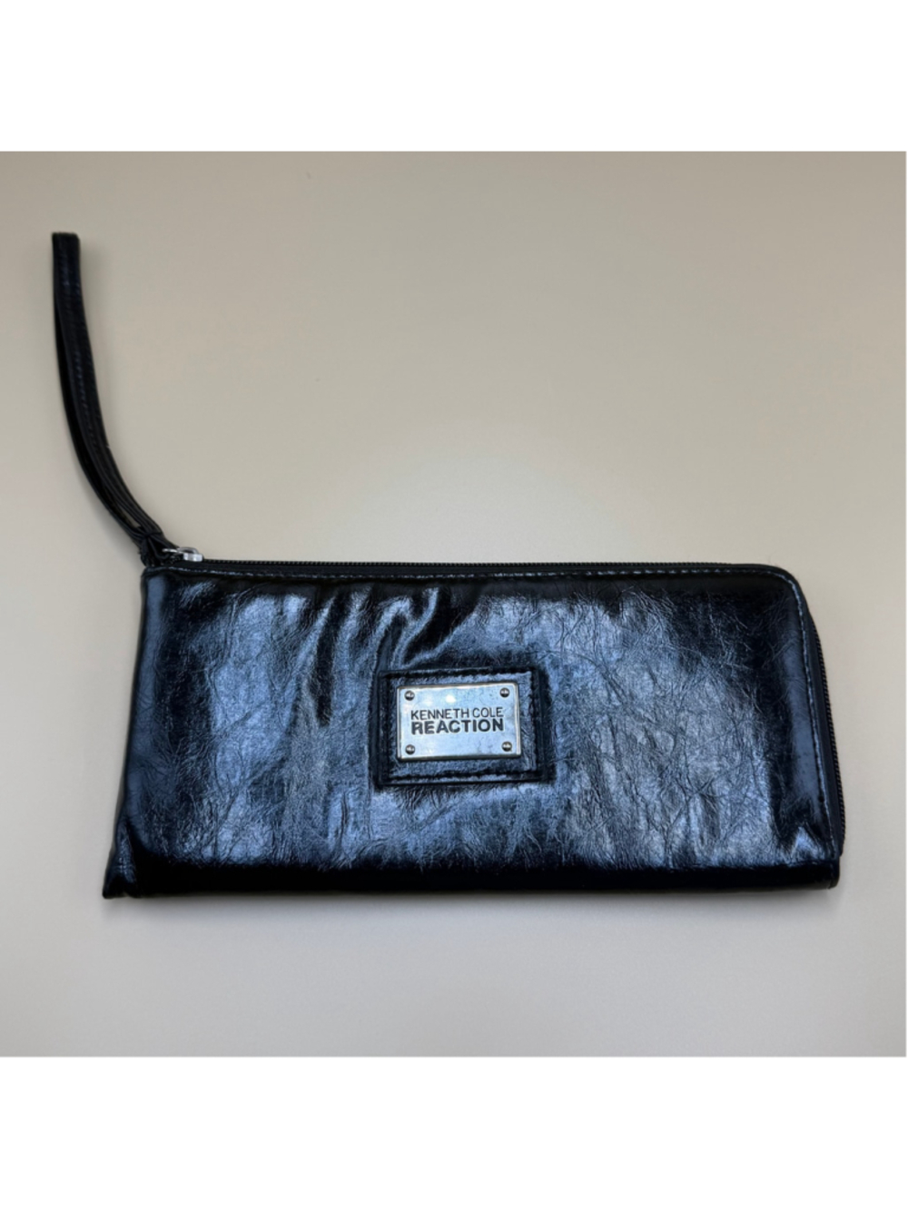 Kenneth Cole Reaction Black Clutch Wristlet with removable Pink Pouch 9”x4”x .75